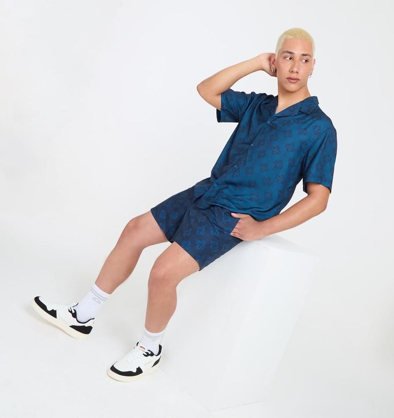 SHORT HOMBRE ELLESSE BANKS AZUL MARINO-3