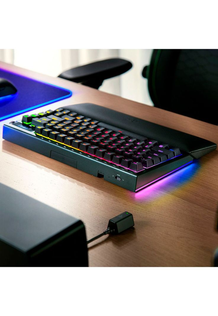 Teclado Gamer Razer Blackwidow V4 Pro 75% Inalámbrico US-7