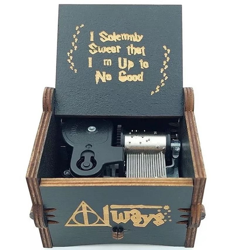 CAJA MUSICAL DE MADERA A CUERDA HARRY POTER NEGRA-1