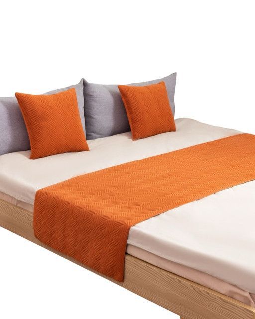 JUEGO DE PIECERA DE CAMA CON 2 FUNDAS MODELO PLUSH NARANJA-2