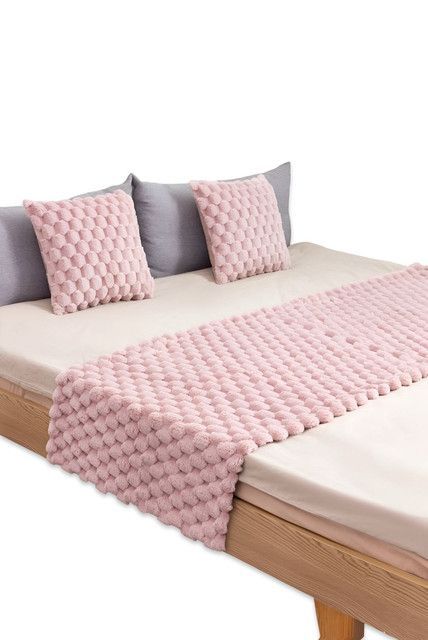 JUEGO DE PIECERA DE CAMA CON 2 FUNDAS MODELO PERLA ROSADO-2