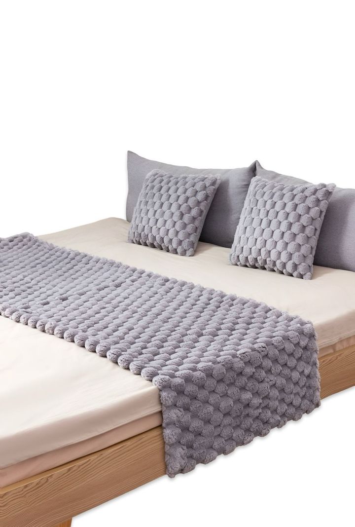 PIECERA DE CAMA DECORATIVA MODELO PERLA GRIS-1