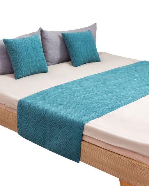 JUEGO DE PIECERA DE CAMA CON 2 FUNDAS MODELO PLUSH TURQUESA-1