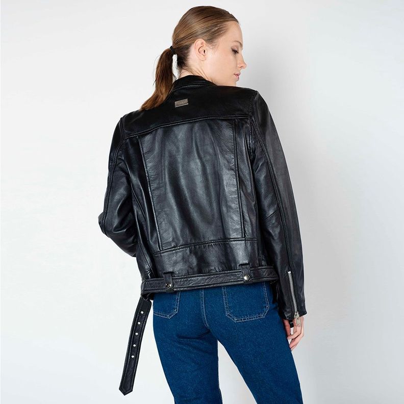 Chaqueta De Cuero Biker Momoka Negra Detalles Plateados Amen-1