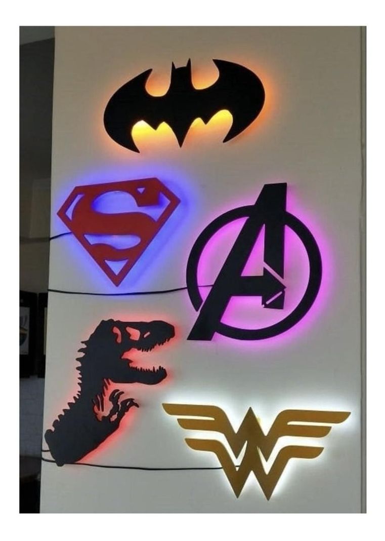 Cuadro Luminoso En Forma De Batman-2
