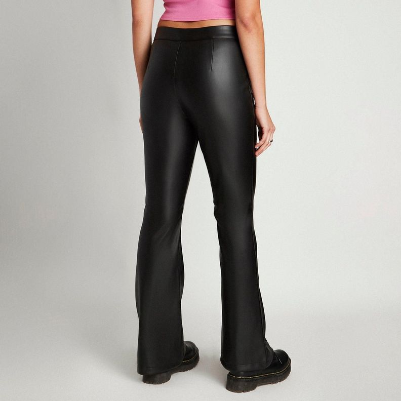 Pantalón De Eco Cuero Flare Negro-1
