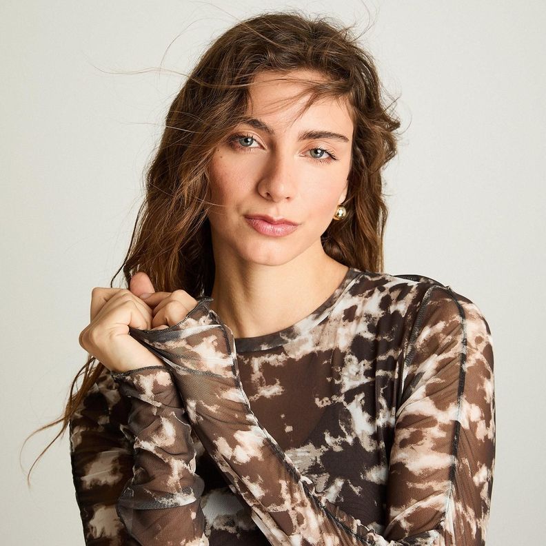 Polera Manga Larga Mesh Estampada Café-2
