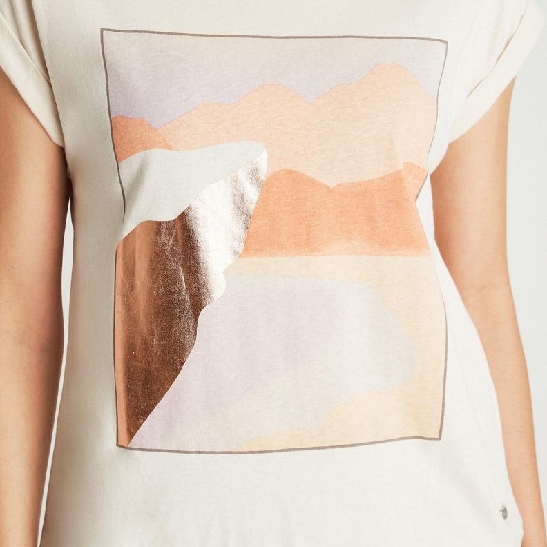 Polera Beige Manga Corta Estampado-3