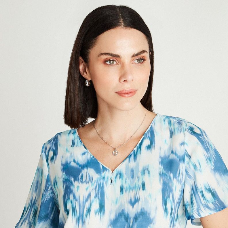 Blusa Celeste Manga Corta Cuello V-2