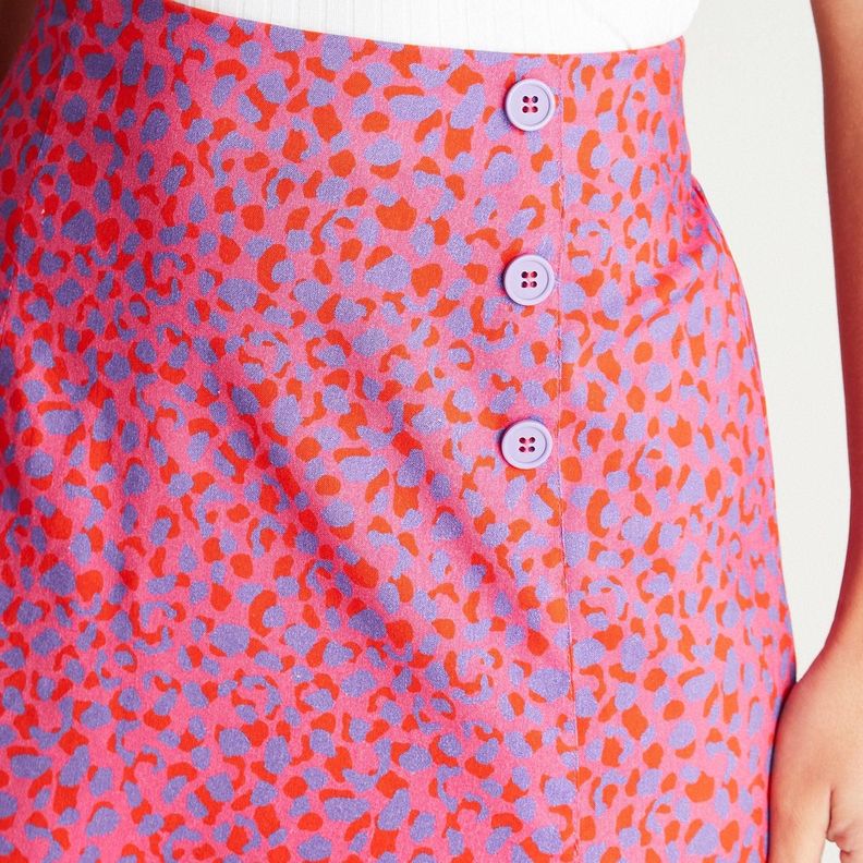 Falda Corta Fucsia Estampado-2