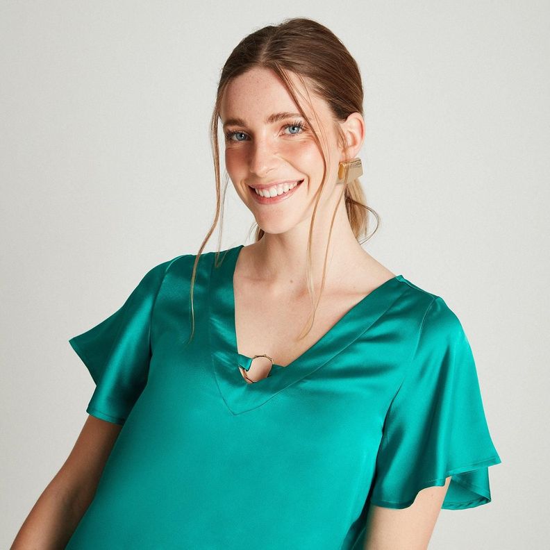 Blusa Verde Manga Corta Cuello V-2