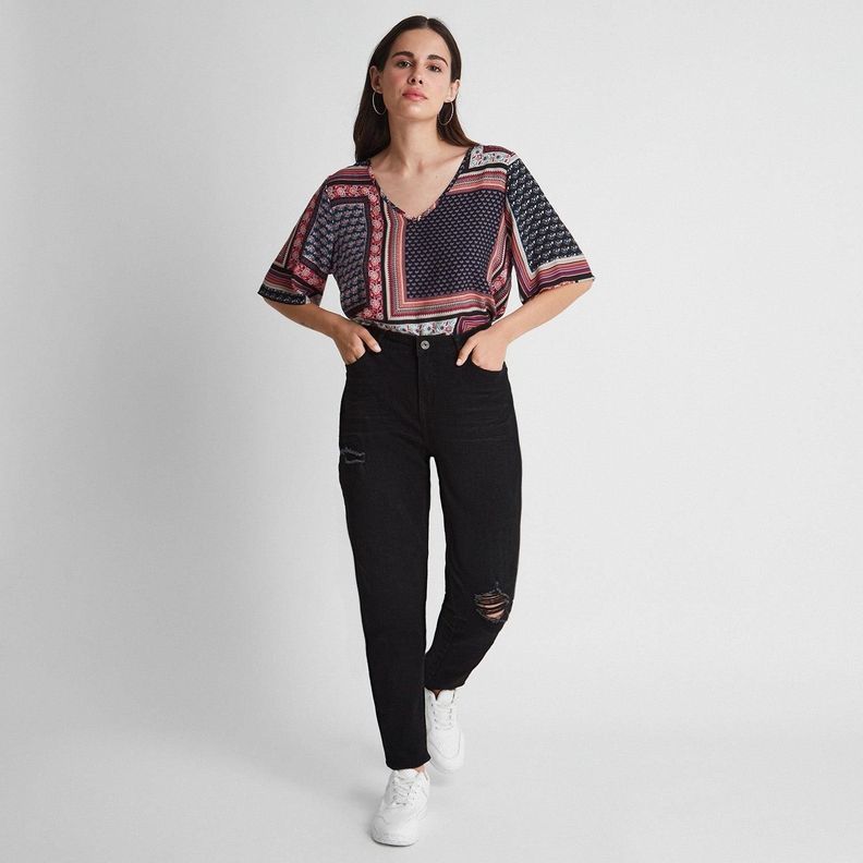 Jeans Slim Con Roturas-1