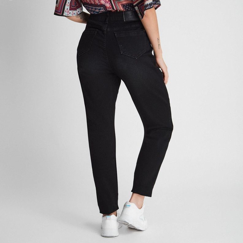 Jeans Slim Con Roturas-3