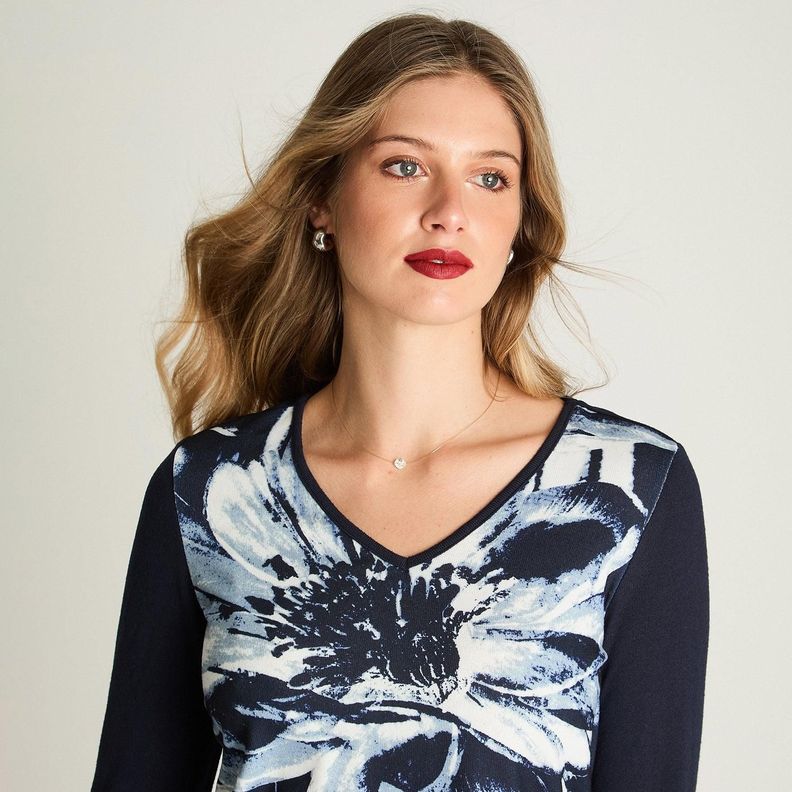Polera Manga Larga Lanialla Escote V Estampada Azul-2