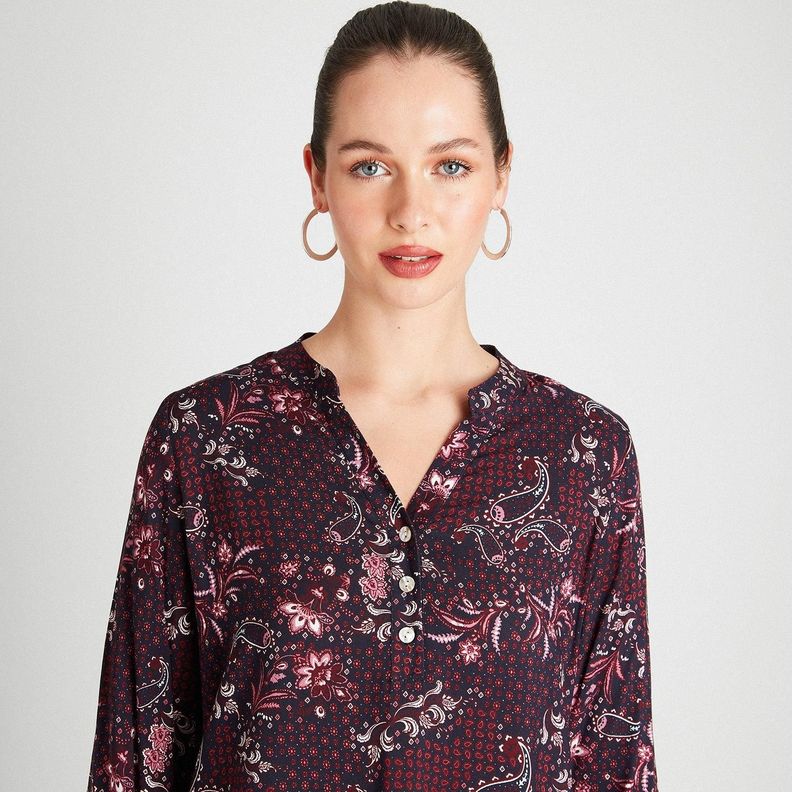 Blusa Manga Larga Cuello Mao Estampada Burdeo-2