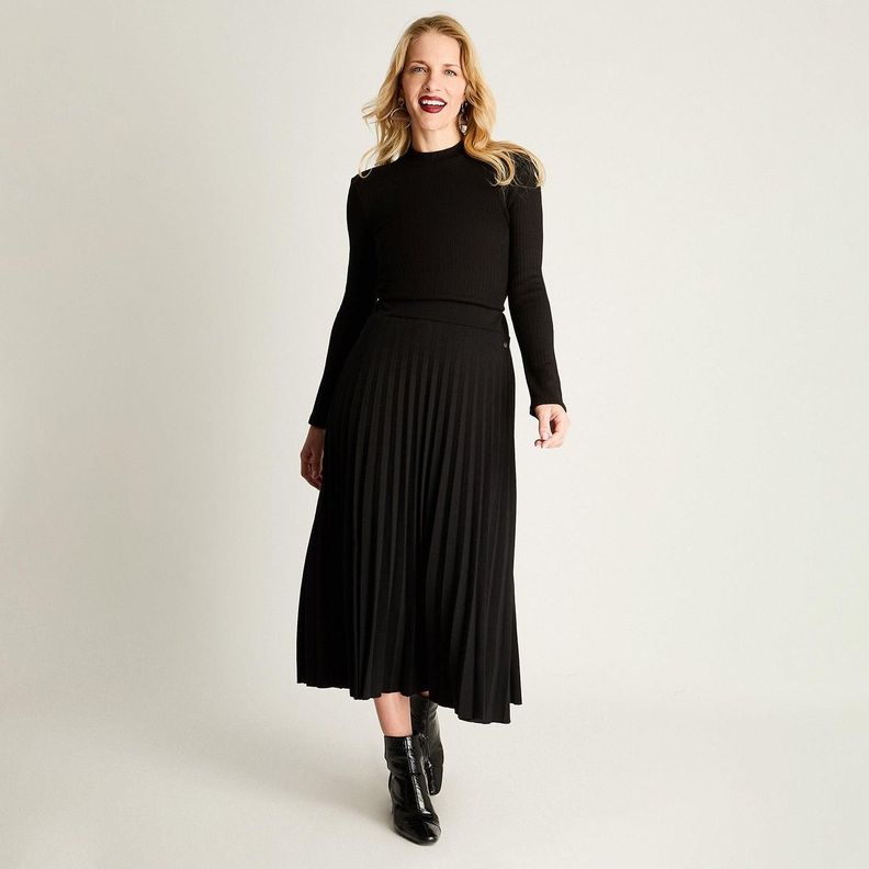 Falda Midi Lanilla Plizada Negro-2