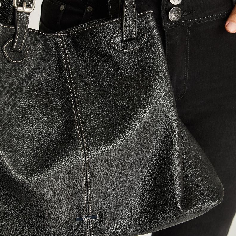 Cartera Con Strap De Pu Y Bolsillo Interno Negro-2