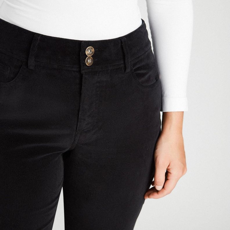 Pantalón De Cotele Con Push Up y 2 Botones Negro-2