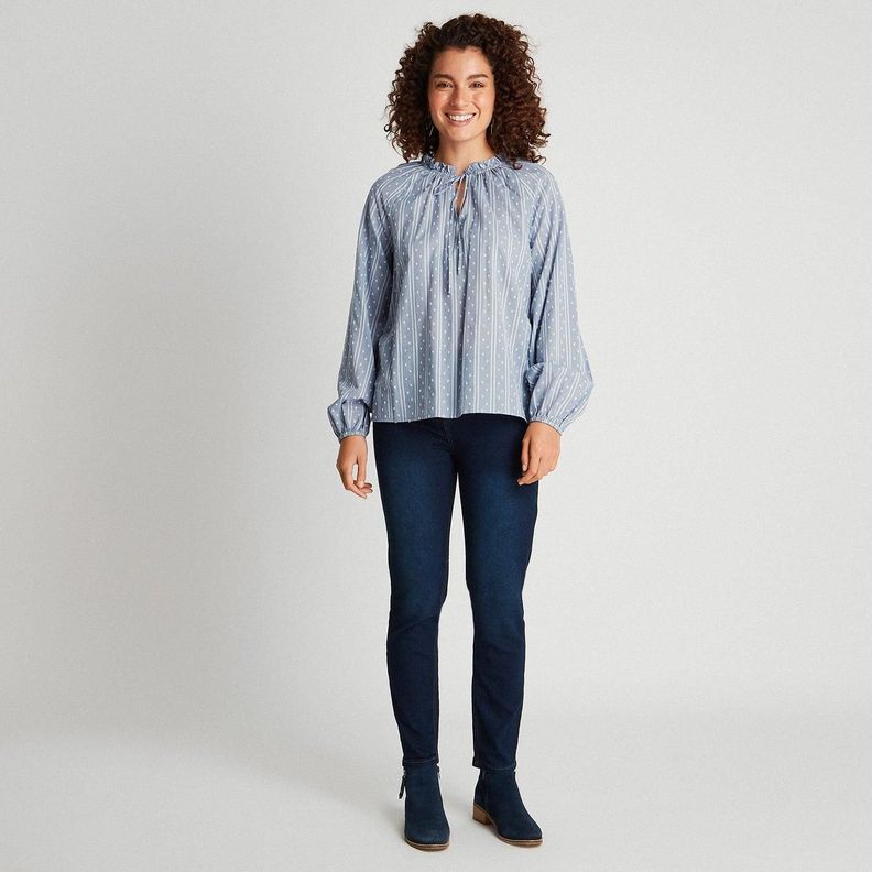 Blusa Plumeti Con Amarras En Escote Celeste-8