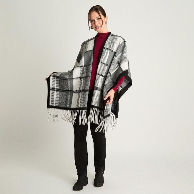 Poncho Tejido Cuadros Negro-3