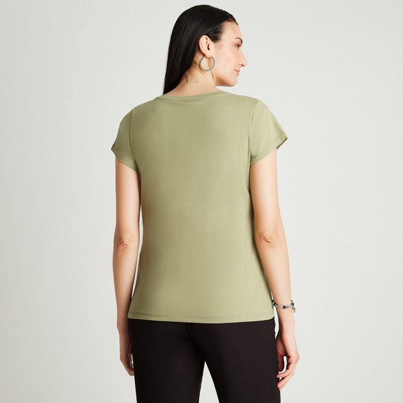 Polera Verde Manga Corta Estampado Cuello V-1