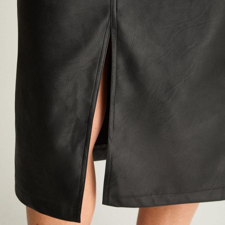 Falda Pu Con Detalle De Tachas Midi Negro-2