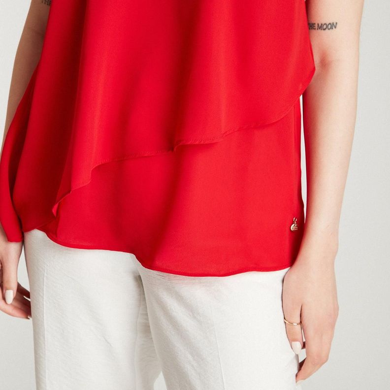 Blusa Rojo Sin Manga Cuello V Capas-2