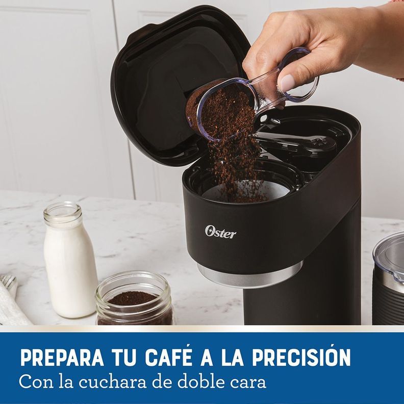 Cafetera Latte Oster® Con Espumador Bvstdc02b-5