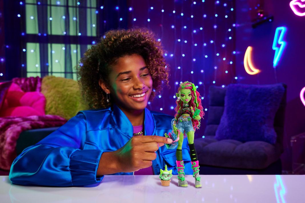 Muñeca Venus McFlytrap de Monster High con mascota Plant Monster-1