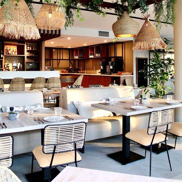 Silla Tapp Rattan Natural Café Crudo-7