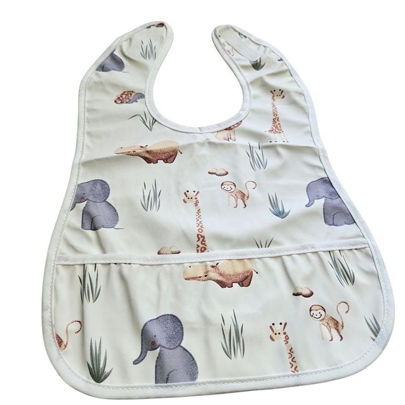 Babero impermeable broche-2