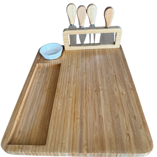 Tabla de Quesos de madera con set de cuchillos-2