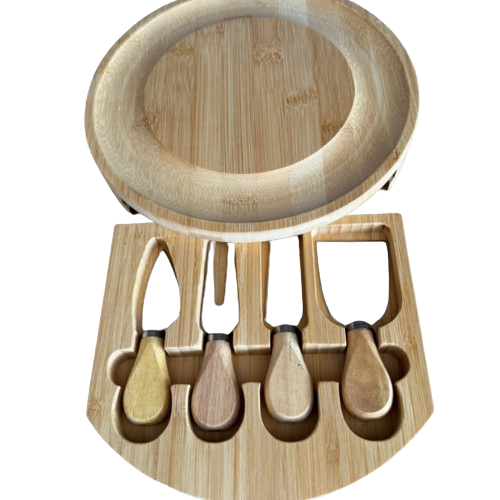 Tabla de aperitivo de madera redonda con cuchillos-0