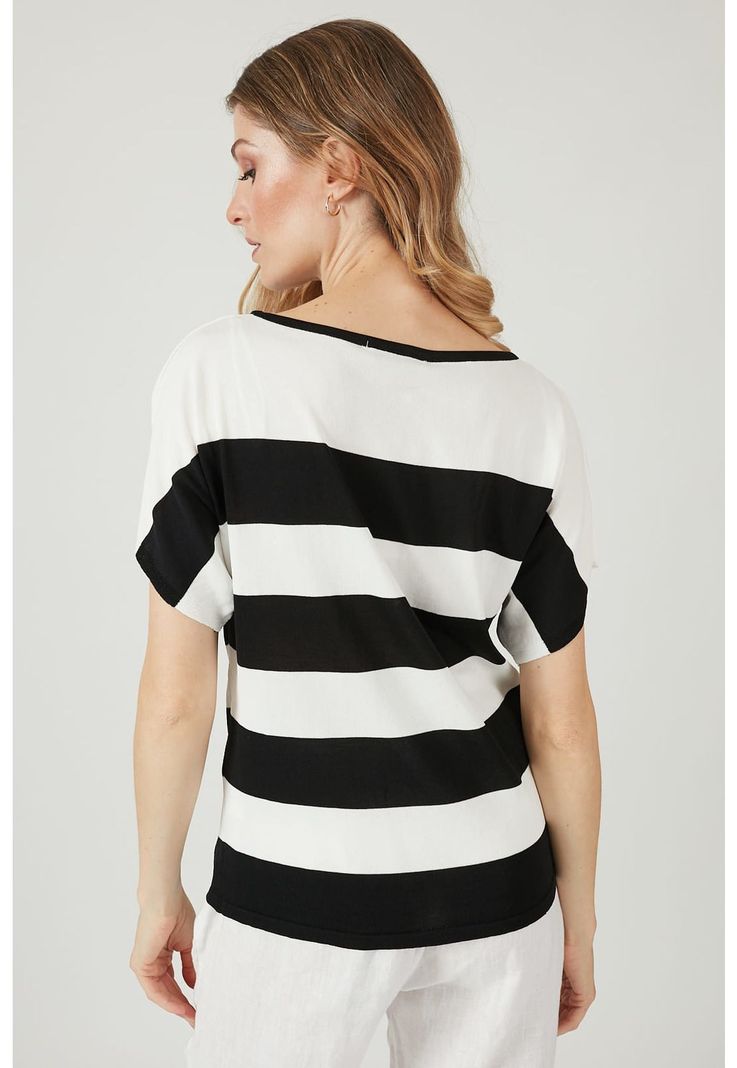 Sweater negro diseno rayas-4