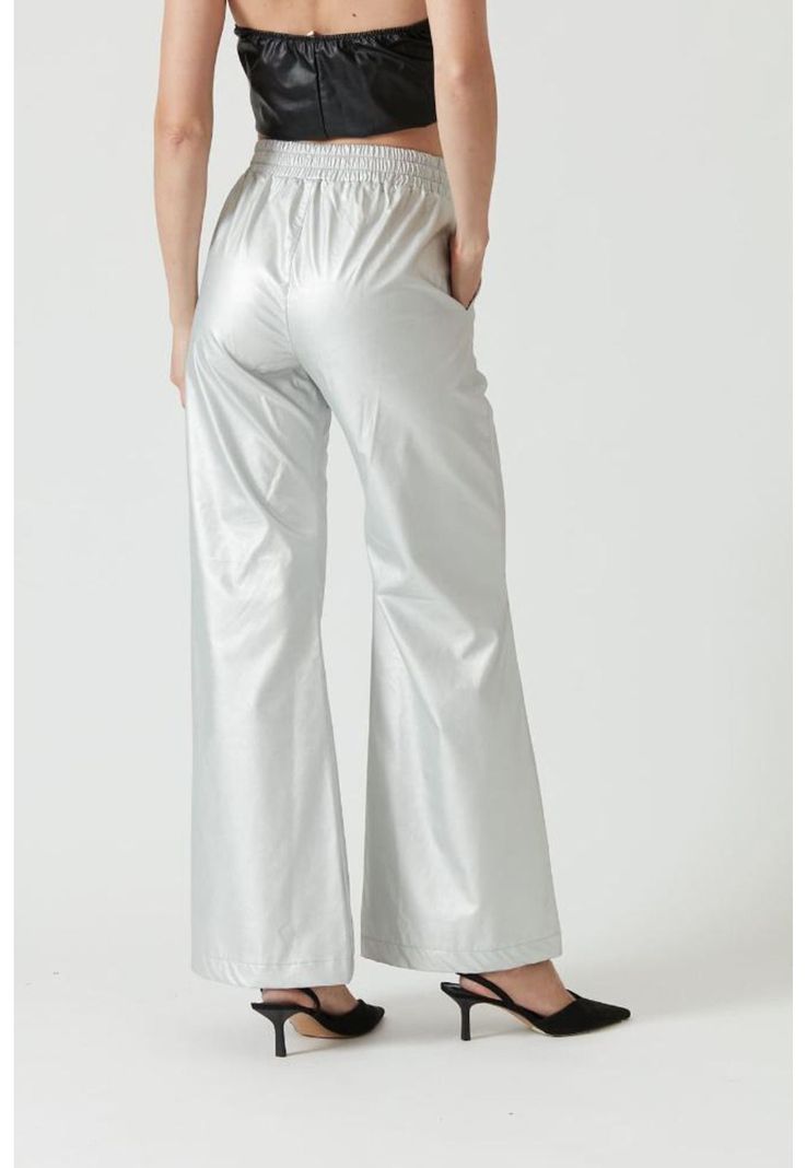 Pantalon de ecocuero wide leg plata PRIVILEGE 754-2