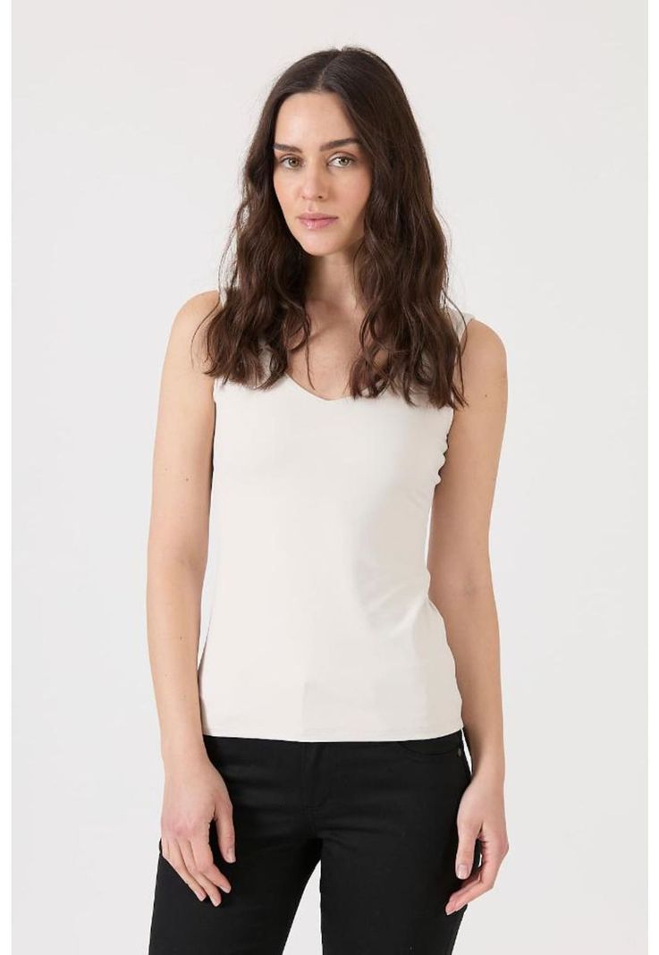 Polera poliamida beige sin mangas PRIVILEGE-1