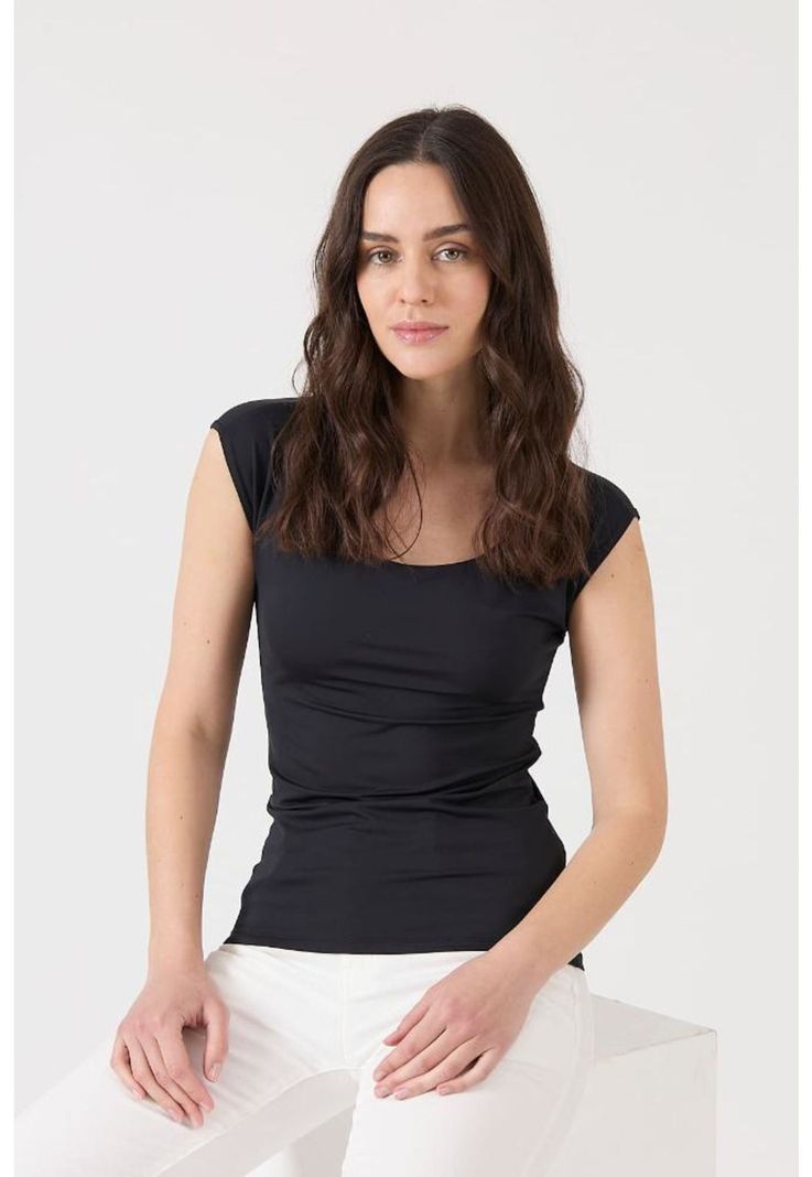 Polera poliamida negra sin mangas PRIVILEGE-1