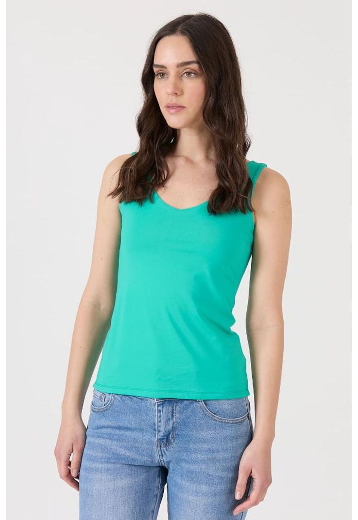 Polera poliamida verde sin mangas PRIVILEGE-1