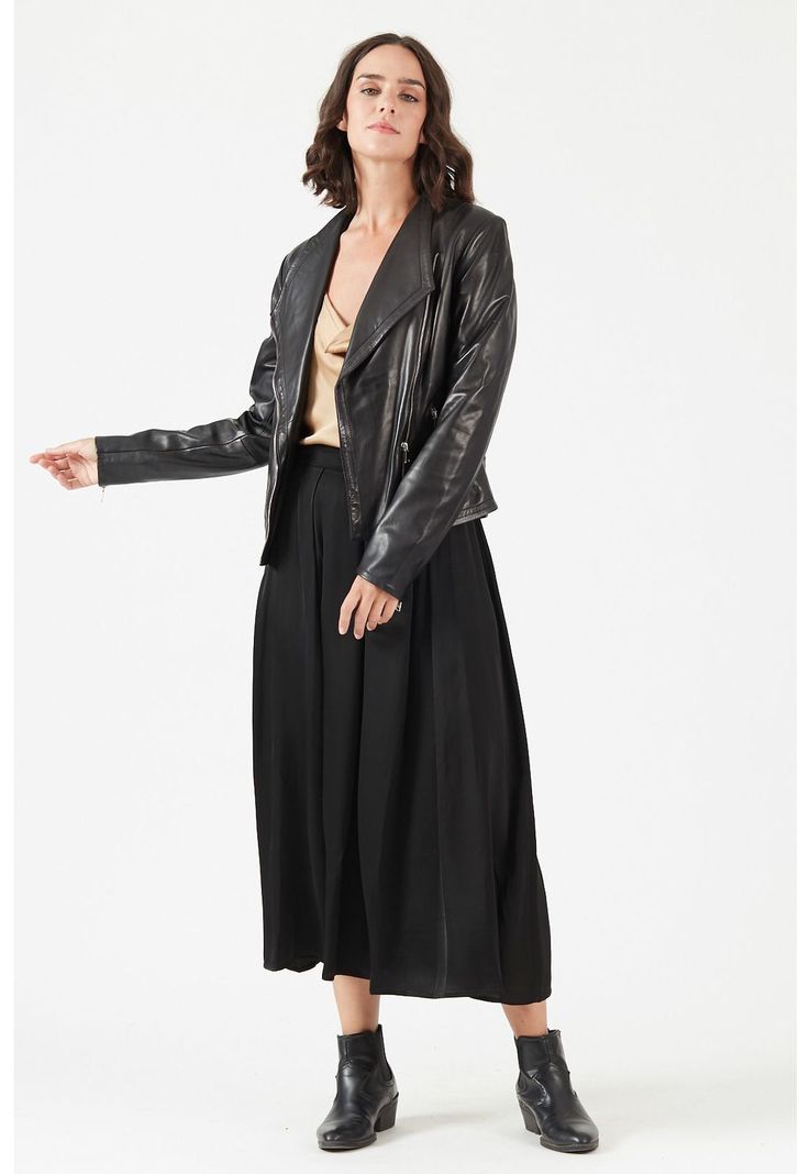 Chaqueta de cuero negra-4