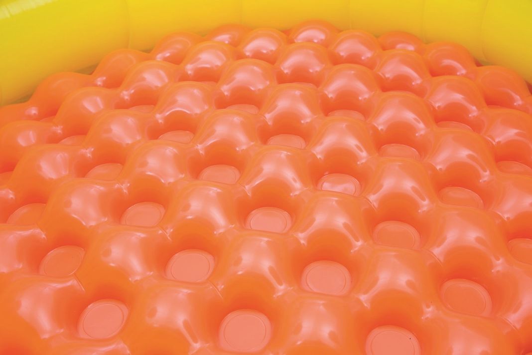 Piscina Leon inflable con Pelotas 111 X98X61.5 Cms Bestway-4