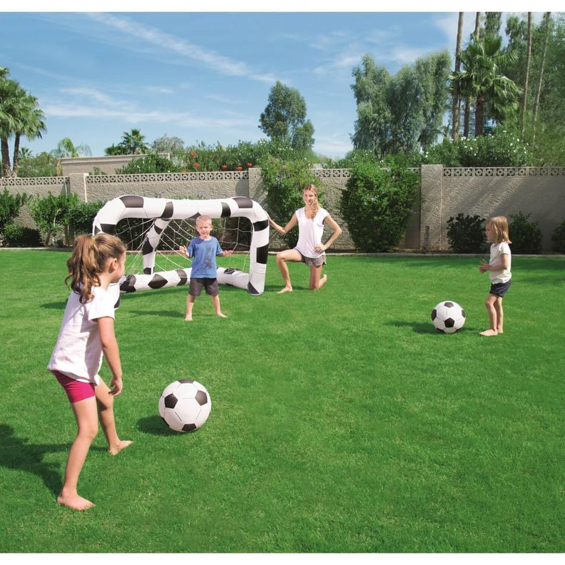 Arco Futbol Inflable + 2 Pelotas para Piscina Bestway-1