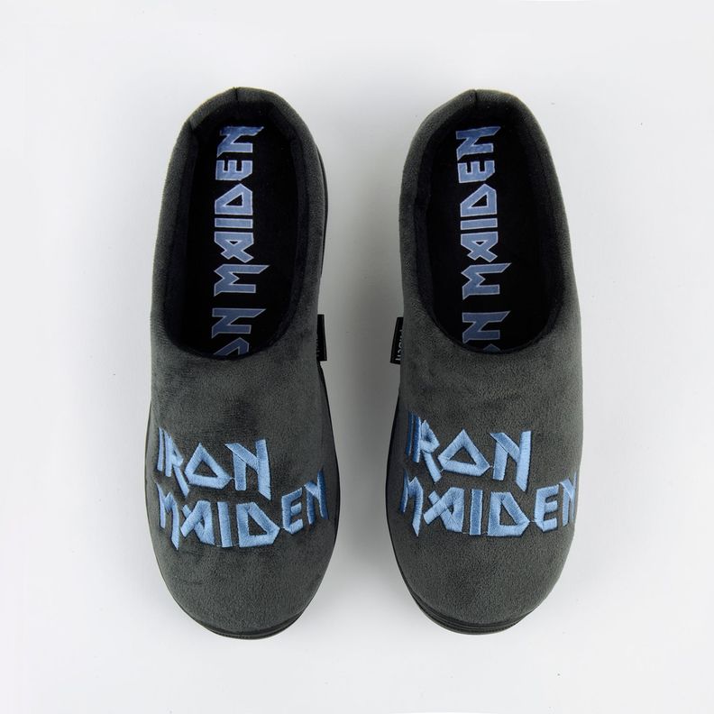 Pantufla Hombre Skull Gris Iron Maiden-1