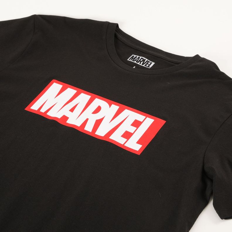 Polera Manga Corta Hombre Logo Marvel Comics Negro-2