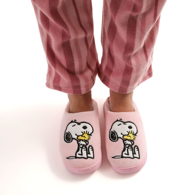 Pantufla Mujer Abrazo Rosado Snoopy-0