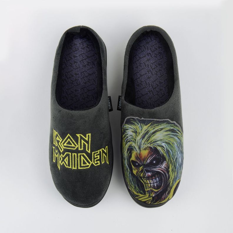 Pantufla Hombre Calaveras Gris Iron Maiden-1