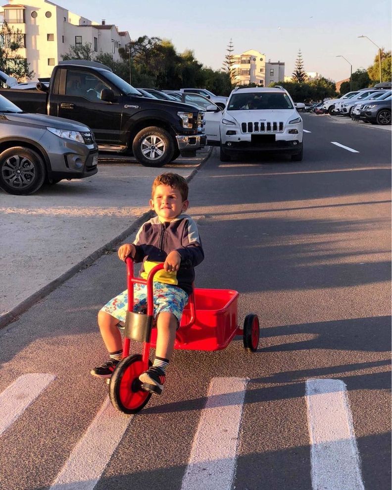 Triciclo con carro para juguetes-1