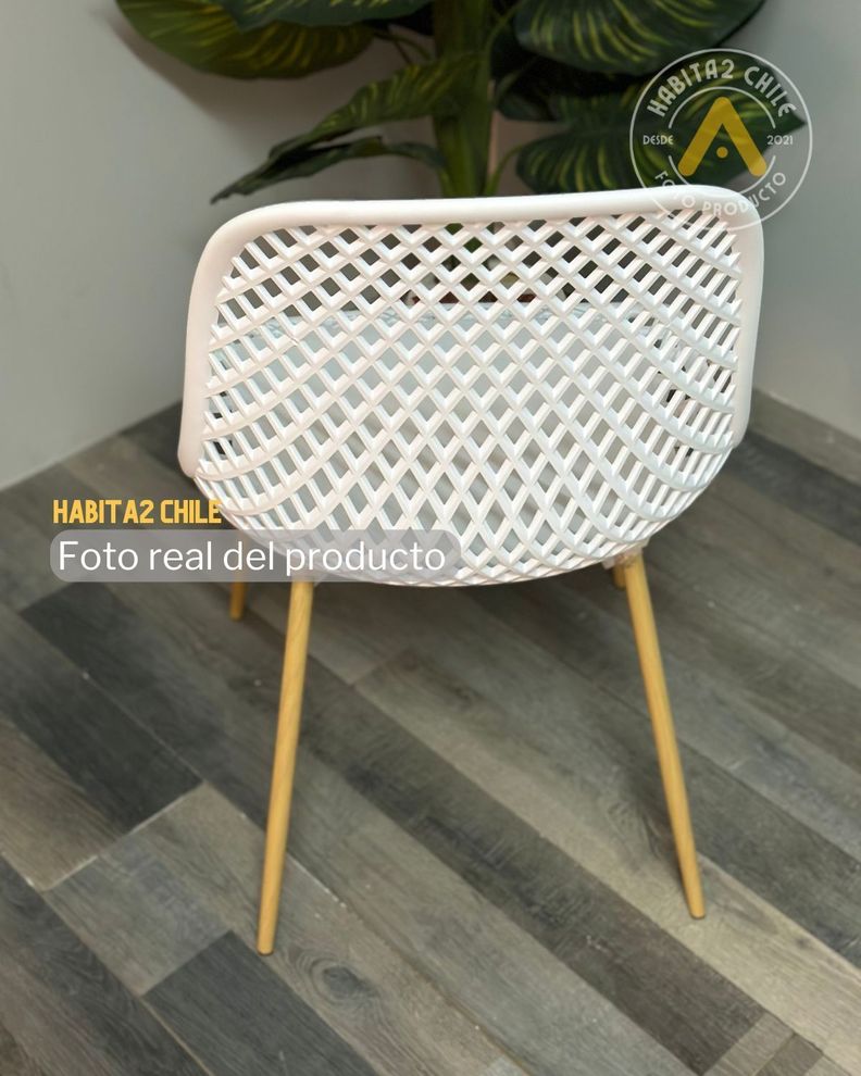 PACK 4 SILLAS PARA COMEDOR O TERRAZA CON ASIENTO PANAL POLIPROPILENO Y PATAS SIMIL MADERA-4