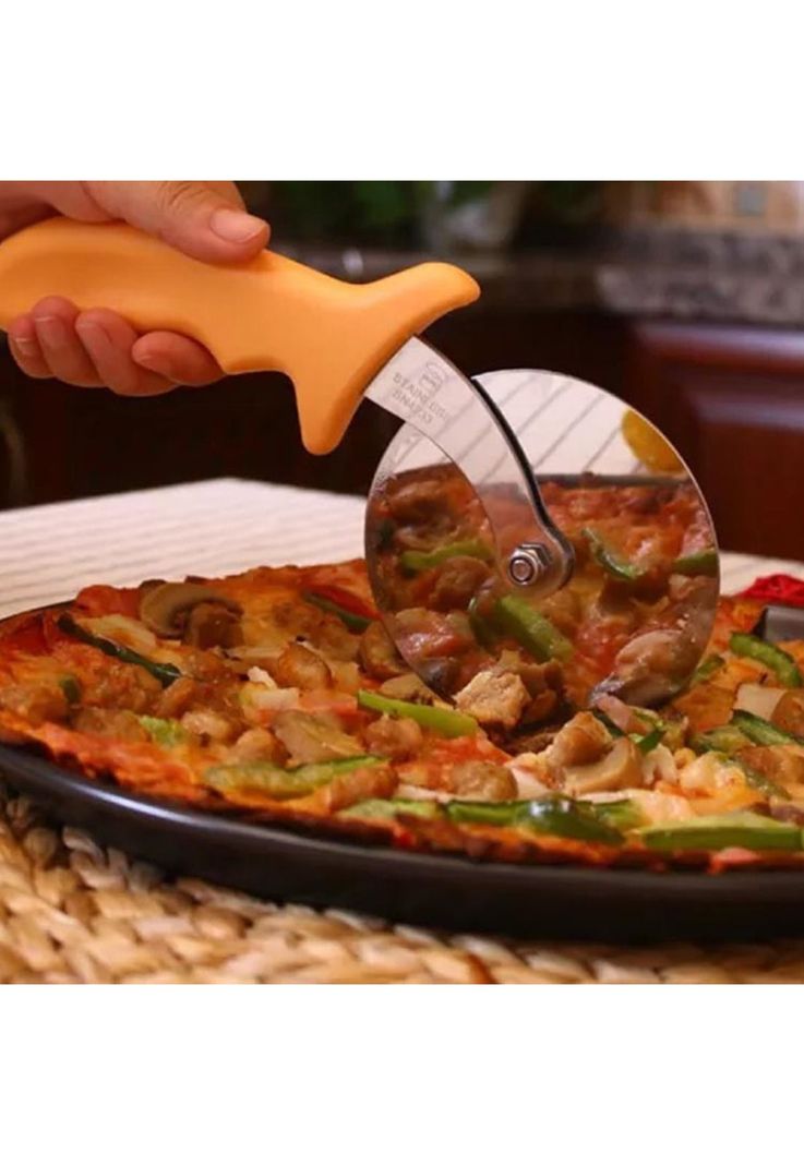 CORTADOR DE PIZZA 10 CM MANGO AMARILLO. B-1