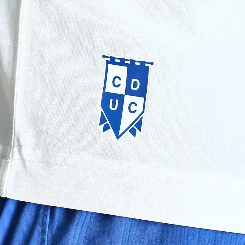 CAMISETA UNIVERSIDAD CATÓLICA EDICION 85 AÑOS | 1368302-101-3