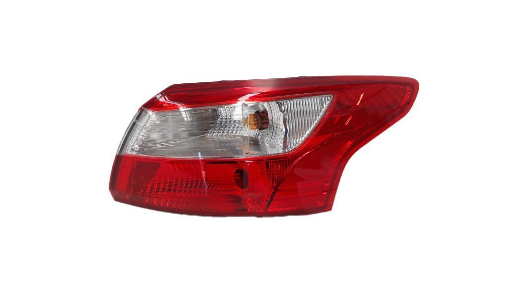 FAROL TRASERO DERECHO SEDAN FORD FOCUS 2012-2015-1